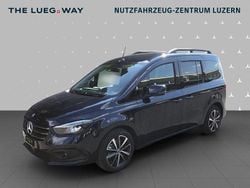 Blau Neu 2025 Mercedes 180 Progressive Limousine | CHF 49’900 (Teuer)
