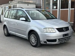 Gebraucht 2004 VW Touran Trendline Van / Kleinbus | CHF 1’600 (Fairer Preis)