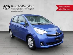Blau Gebraucht 2011 Toyota Verso-S Luna Van / Kleinbus | CHF 4’900 (Etwas zu teuer)