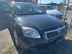 Gebraucht 2005 Toyota Avensis Sol Kombi | CHF 1’650 (Guter Preis)