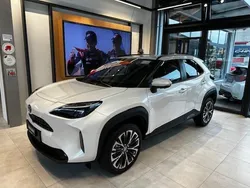 Weiss Neu 2025 Toyota Yaris Cross Premium SUV | CHF 38’980 (Guter Preis)
