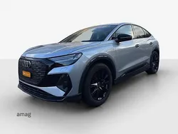Florettsilber metallic Gebraucht 2022 Audi Q4 e-tron Ambiente SUV | CHF 35’980 (Etwas zu teuer)