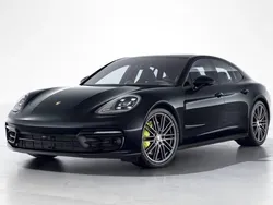 Porsche Panamera 4