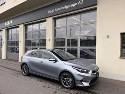 Silber Neu 2025 Kia Ceed Limousine | CHF 32’279 (Fairer Preis)