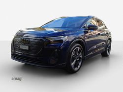 Navarrablau metallic Neu 2025 Audi Q4 e-tron Ambiente SUV | CHF 67’500 (Etwas zu teuer)
