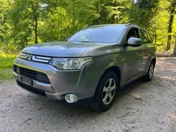 Gebraucht 2013 Mitsubishi Outlander Invite SUV | CHF 5’990 (Etwas zu teuer)