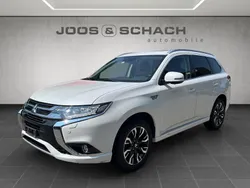 Gebraucht 2016 Mitsubishi Outlander P-HEV SUV | CHF 13’900 (Guter Preis)