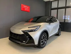 Mehrfarbig Gebraucht 2024 Toyota C-HR Sport SUV | CHF 39’800 (Superpreis)