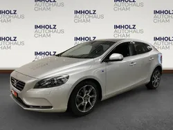 Grau Gebraucht 2015 Volvo V40 Momentum Kombi | CHF 9’900 (Superpreis)