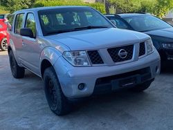 Gebraucht 2005 Nissan Pathfinder XE SUV | CHF 4’500 (Etwas zu teuer)