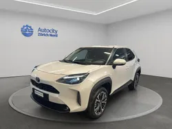 Weiss Gebraucht 2024 Toyota Yaris Cross Elegant SUV | CHF 31’999 (Superpreis)