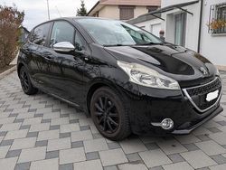 Gebraucht 2014 Peugeot 208 Style Kleinwagen | CHF 3’750 (Guter Preis)