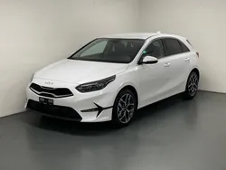 Weiss Neu 2025 Kia Ceed Limousine | CHF 31’590 (Guter Preis)