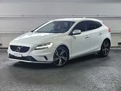 Gebraucht 2017 Volvo V40 R-Design Momentum Kombi | CHF 15’800 (Fairer Preis)