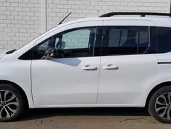 Weiss Gebraucht 2023 Renault Kangoo Techno Van / Kleinbus | CHF 25’900 (Fairer Preis)