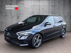 Schwarz Gebraucht 2021 Mercedes B200 Night Van / Kleinbus | CHF 31’800 (Teuer)