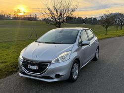 Gebraucht 2014 Peugeot 208 Active Kleinwagen | CHF 3’000 (Fairer Preis)