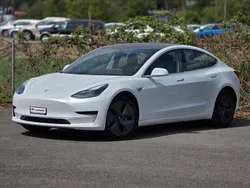 Gebraucht 2020 Tesla Model 3 Standard Range Limousine | CHF 17’900 (Guter Preis)