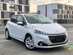 Gebraucht 2019 Peugeot 208 Signature Sky Kleinwagen | CHF 6’800 (Superpreis)