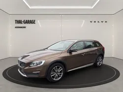 Gebraucht 2017 Volvo V60 CC Executive Kombi | CHF 19’900 (Superpreis)