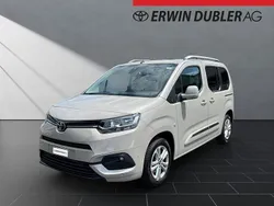 Gebraucht 2021 Toyota Proace Verso City Kombi | CHF 28’900 (Etwas zu teuer)