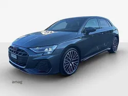 Daytonagrau perleffekt Neu 2025 Audi A3 Sportback Attraction Limousine | CHF 53’900 (Teuer)