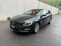 Gebraucht 2014 Volvo V60 Momentum Kombi | CHF 12’500 (Fairer Preis)