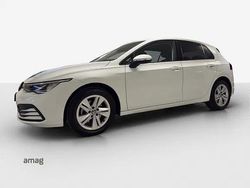 Pure white uni Gebraucht 2021 VW Golf VIII Life Limousine | CHF 20’790 (Fairer Preis)