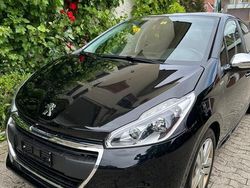 Gebraucht 2017 Peugeot 208 Active Kleinwagen | CHF 7’500 (Etwas zu teuer)