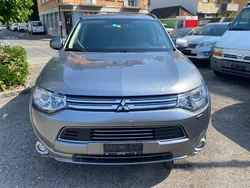 Gebraucht 2015 Mitsubishi Outlander P-HEV Intense | CHF 5’990 (Superpreis)