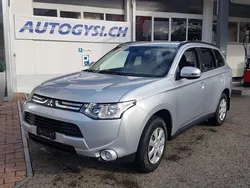 Gebraucht 2015 Mitsubishi Outlander P-HEV Intense SUV | CHF 15’000 (Guter Preis)