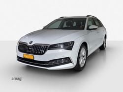 Moon weiss, metallic Gebraucht 2021 Skoda Superb Ambition Kombi | CHF 25’900 (Etwas zu teuer)