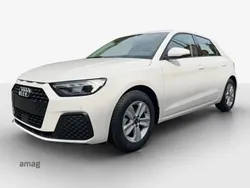 Mythosschwarz metallic Neu 2024 Audi A1 Sportback Attraction Kleinwagen | CHF 28’900 (Superpreis)