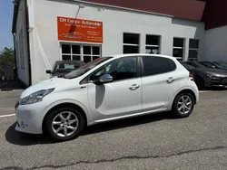 Gebraucht 2015 Peugeot 208 Style Kleinwagen | CHF 3’900 (Guter Preis)