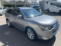 Gebraucht 2014 Mitsubishi Outlander P-HEV Intense | CHF 11’900 (Superpreis)