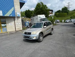 Gebraucht 2003 Toyota RAV4 Sol SUV | CHF 2’900 (Guter Preis)