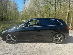 Mercedes B200