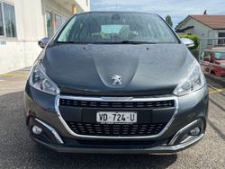 Gebraucht 2017 Peugeot 208 Allure Kleinwagen | CHF 6’700 (Fairer Preis)