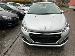Gebraucht 2017 Peugeot 208 Active Kleinwagen | CHF 3’950 (Superpreis)
