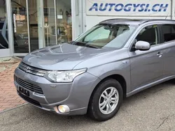 Gebraucht 2015 Mitsubishi Outlander P-HEV SUV | CHF 15’000 (Fairer Preis)