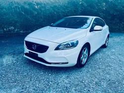 Gebraucht 2014 Volvo V40 Summum Kombi | CHF 5’900