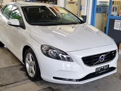 Gebraucht 2014 Volvo V40 Kinetic Kombi | CHF 10’800 (Superpreis)
