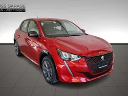 Rot Gebraucht 2023 Peugeot e-208 Active Kleinwagen | CHF 24’900 (Fairer Preis)