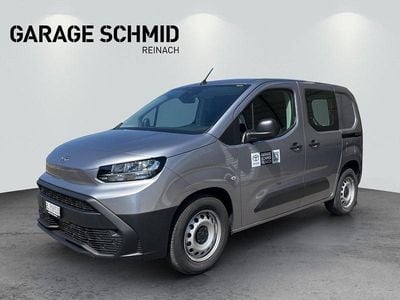 Neu 2025 Toyota Proace City Active Van / Kleinbus | CHF 32’500 (Etwas zu teuer)