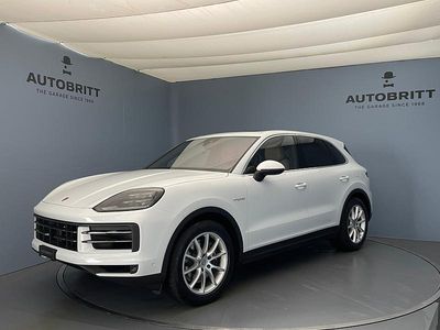 Gebraucht Porsche Cayenne 305 PS (224 kW) 2024 Weiss SUV
