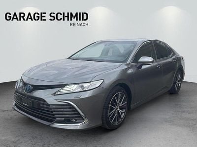 Gebraucht Toyota Camry Premium 218 PS (160 kW) 2024 Silber Limousine