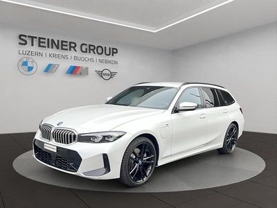 Weiss Gebraucht 2024 BMW 330e M Sport Kombi | CHF 45’900 (Etwas zu teuer)