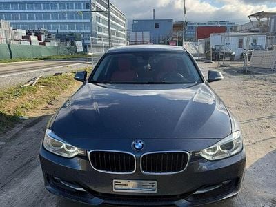 Gebraucht BMW 330 Sport Line 258 PS (189 kW) 2015 Kombi