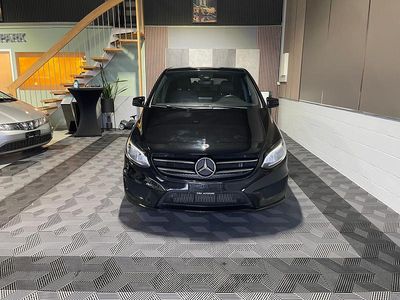 Gebraucht Mercedes B250 AMG line 211 PS (155 kW) 2018 Van / Kleinbus
