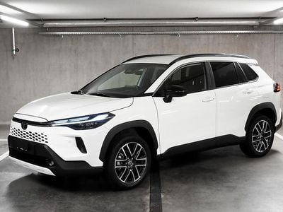 Neu Toyota Corolla Cross Trend 179 PS (131 kW) 2025 Weiss SUV
